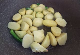 咖喱焖土豆的做法 咖喱焖土豆怎么做 柠檬小厨 的菜谱